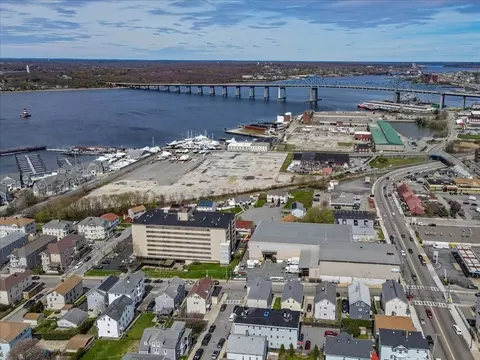 View/Area - 128 Diman St, Fall River, MA 02721 photo 6 of 9