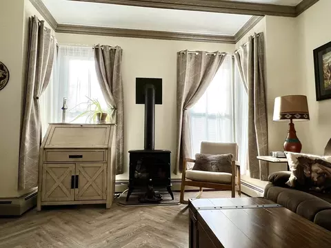 Living - 96 Chase Ave, Webster, MA 01570 photo 4 of 5