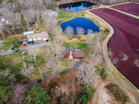 27 Perry St, Middleboro, MA 02346