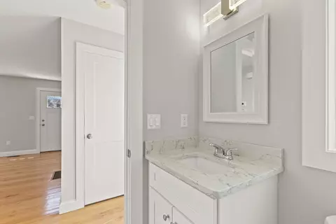 Entry Way - 30 Twelfth St, Wareham, MA 02558 photo 1 of 3