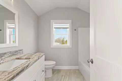 Bath - 30 Twelfth St, Wareham, MA 02558 photo 3 of 4