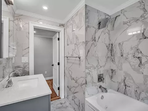 Bath - 375 Orchard St, Millis, MA 02054 photo 4 of 4