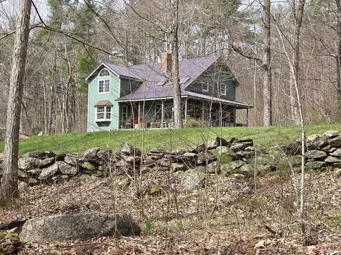 969 Brook Rd, Hardwick, MA 01037