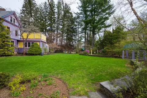 Exterior - 48 Lyman Rd, Northampton, MA 01060 photo 5 of 10