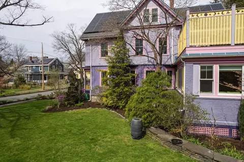 Exterior - 48 Lyman Rd, Northampton, MA 01060 photo 4 of 10