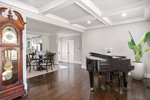 Living - 46 Overbrook Dr, Wellesley, MA 02482 photo 4 of 5