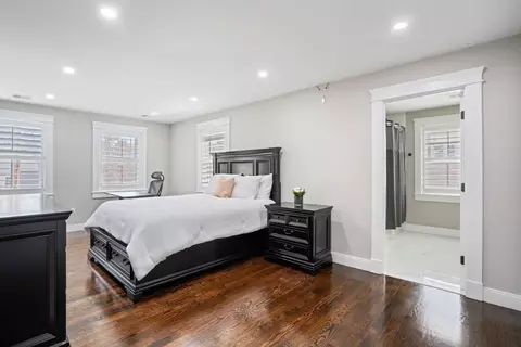 Bedroom - 46 Overbrook Dr, Wellesley, MA 02482 photo 3 of 5