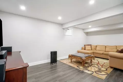 Living - 46 Overbrook Dr, Wellesley, MA 02482 photo 5 of 5