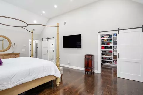 Bedroom - 46 Overbrook Dr, Wellesley, MA 02482 photo 2 of 5