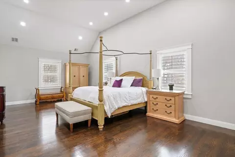 Bedroom - 46 Overbrook Dr, Wellesley, MA 02482 photo 1 of 5