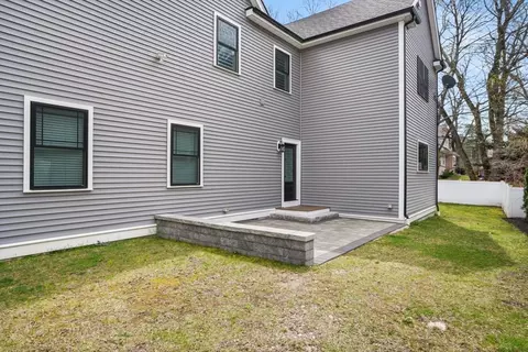 Exterior - 46 Overbrook Dr, Wellesley, MA 02482 photo 4 of 4