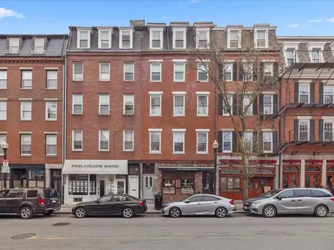 345 347 Hanover St, Boston, MA 02113