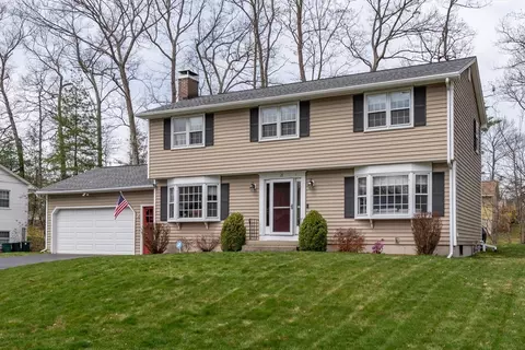 21 Nova Rd, Nashua, NH 03064