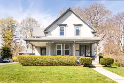 20 Queen St, Franklin, MA 02038