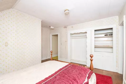 Bedroom - 20 Queen St, Franklin, MA 02038 photo 1 of 2