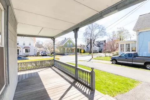 Exterior - 20 Queen St, Franklin, MA 02038 photo 4 of 6