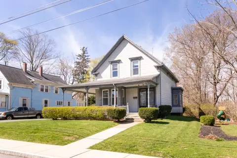 Exterior - 20 Queen St, Franklin, MA 02038 photo 2 of 6