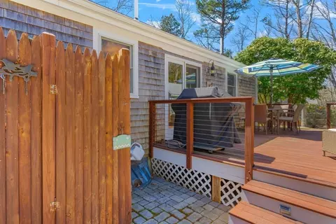 Exterior - 19 Saddleback Rd, Mashpee, MA 02649 photo 5 of 9
