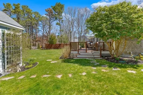 Exterior - 19 Saddleback Rd, Mashpee, MA 02649 photo 6 of 9