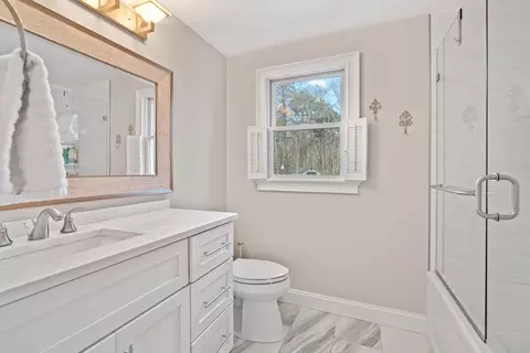 Bath - 19 Saddleback Rd, Mashpee, MA 02649 photo 1 of 1