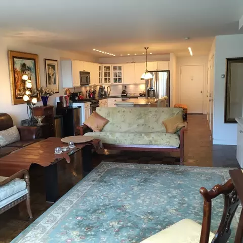 8 Whittier Pl #14F, Boston, MA 02114