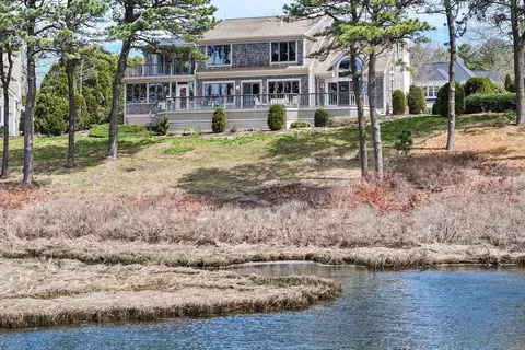 View/Area - 47 Bayshore Dr, Mashpee, MA 02649 photo 6 of 10