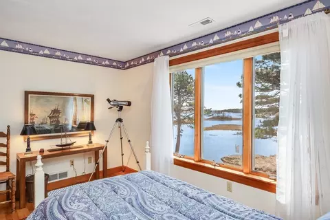 Bedroom - 47 Bayshore Dr, Mashpee, MA 02649 photo 2 of 4