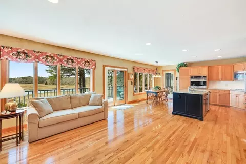 Living - 47 Bayshore Dr, Mashpee, MA 02649 photo 2 of 4