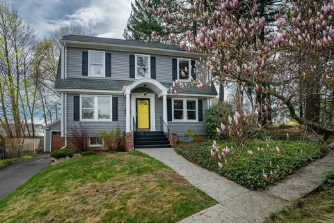 12 Pinehurst Rd, Holyoke, MA 01040