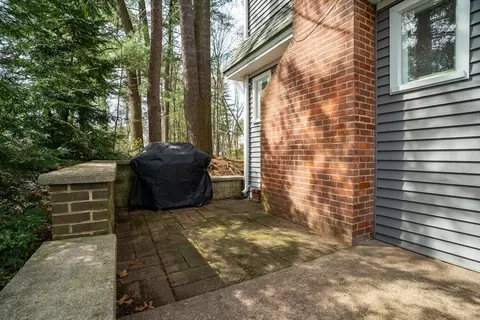 Exterior - 12 Pinehurst Rd, Holyoke, MA 01040 photo 7 of 11