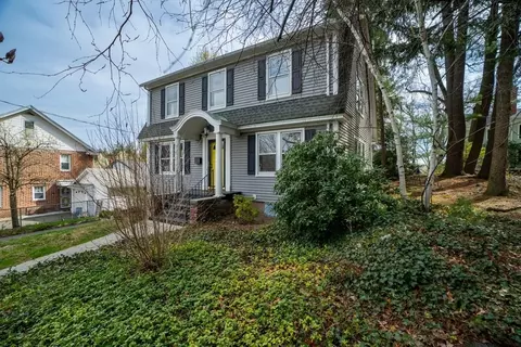 Exterior - 12 Pinehurst Rd, Holyoke, MA 01040 photo 3 of 11