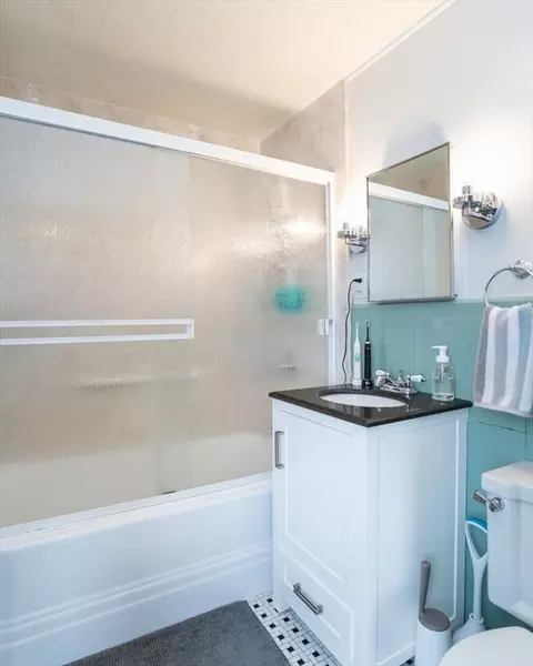 Bath - 12 Pinehurst Rd, Holyoke, MA 01040 photo 1 of 1