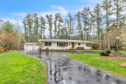 154 Dean St, Easton, MA 02375
