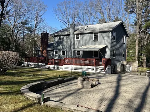 View/Area - 42 Longbow Rd, Danvers, MA 01923 photo 1 of 6