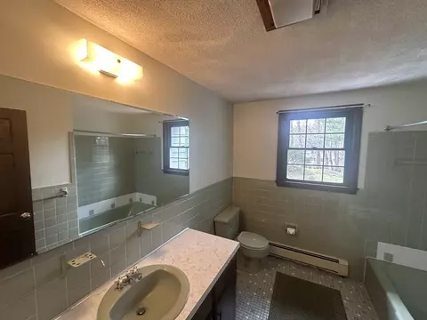 Bath - 42 Longbow Rd, Danvers, MA 01923 photo 4 of 4