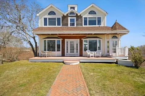 7 Scott Ocean View Dr, Dennis, MA 02670