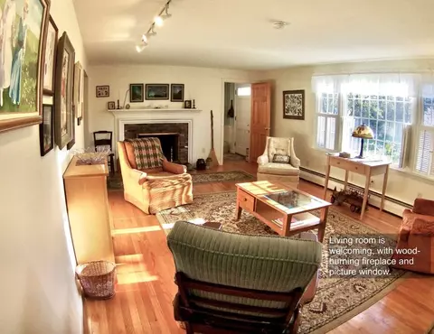 55 Cherry Ln, Amherst, MA 01002 photo 6