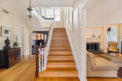 285 Clinton Rd, Brookline, MA 02445 photo 6