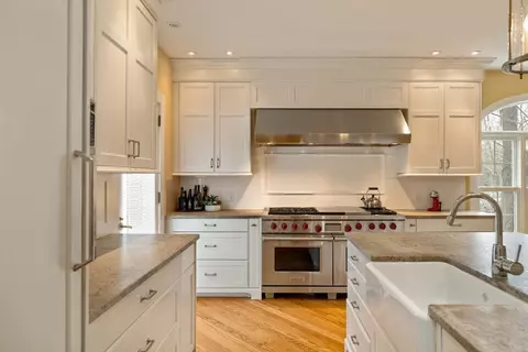 285 Clinton Rd, Brookline, MA 02445 photo 3