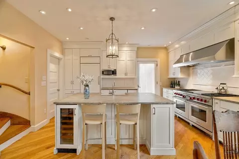 285 Clinton Rd, Brookline, MA 02445 photo 5