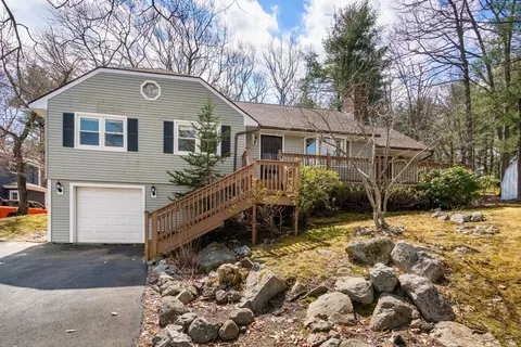 41 Great Woods Rd, Saugus, MA 01906