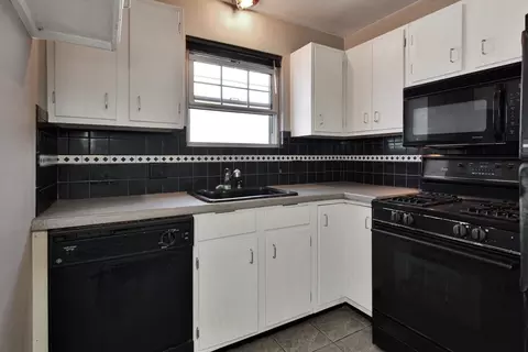 6 Venice St #E6, Danvers, MA 01923 photo 10