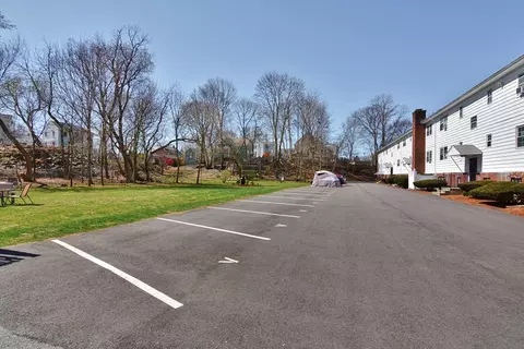 6 Venice St #E6, Danvers, MA 01923 photo 5