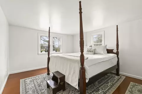 Bedroom - 18 Linwood Ave, Wareham, MA 02571 photo 1 of 8