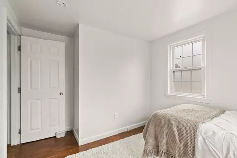 Bedroom - 18 Linwood Ave, Wareham, MA 02571 photo 5 of 8