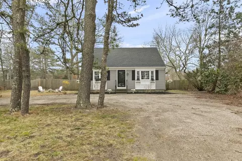 Exterior - 18 Linwood Ave, Wareham, MA 02571 photo 2 of 12