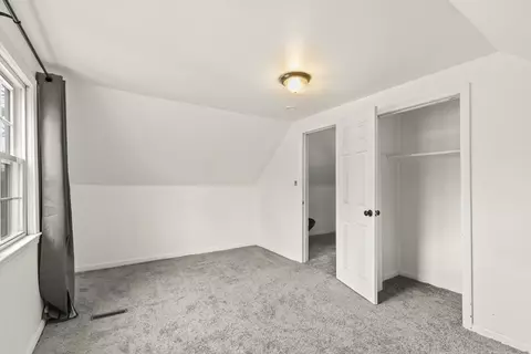 Bedroom - 18 Linwood Ave, Wareham, MA 02571 photo 7 of 8