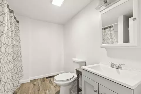 Bath - 18 Linwood Ave, Wareham, MA 02571 photo 1 of 3