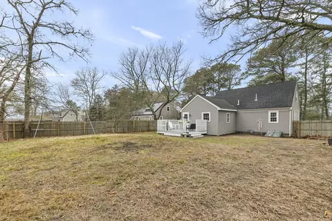Exterior - 18 Linwood Ave, Wareham, MA 02571 photo 6 of 12