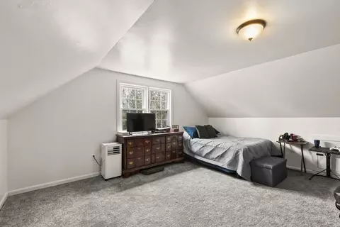 Bedroom - 18 Linwood Ave, Wareham, MA 02571 photo 8 of 8